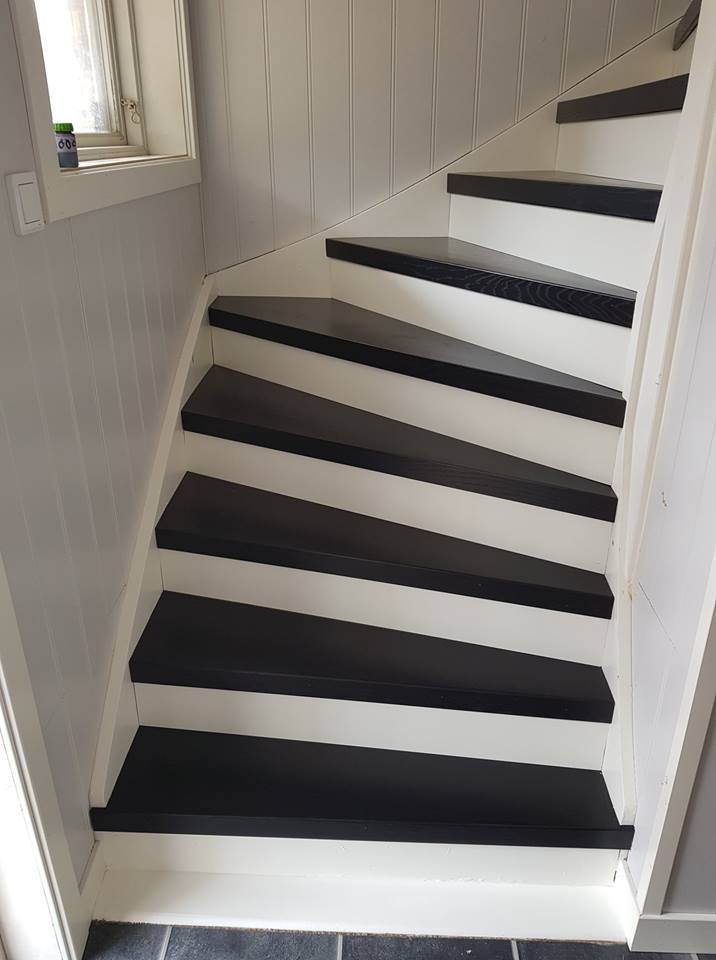 Plansteg – Ask, Svart (S 9000-N)